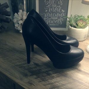 Black Heels Size 7.5